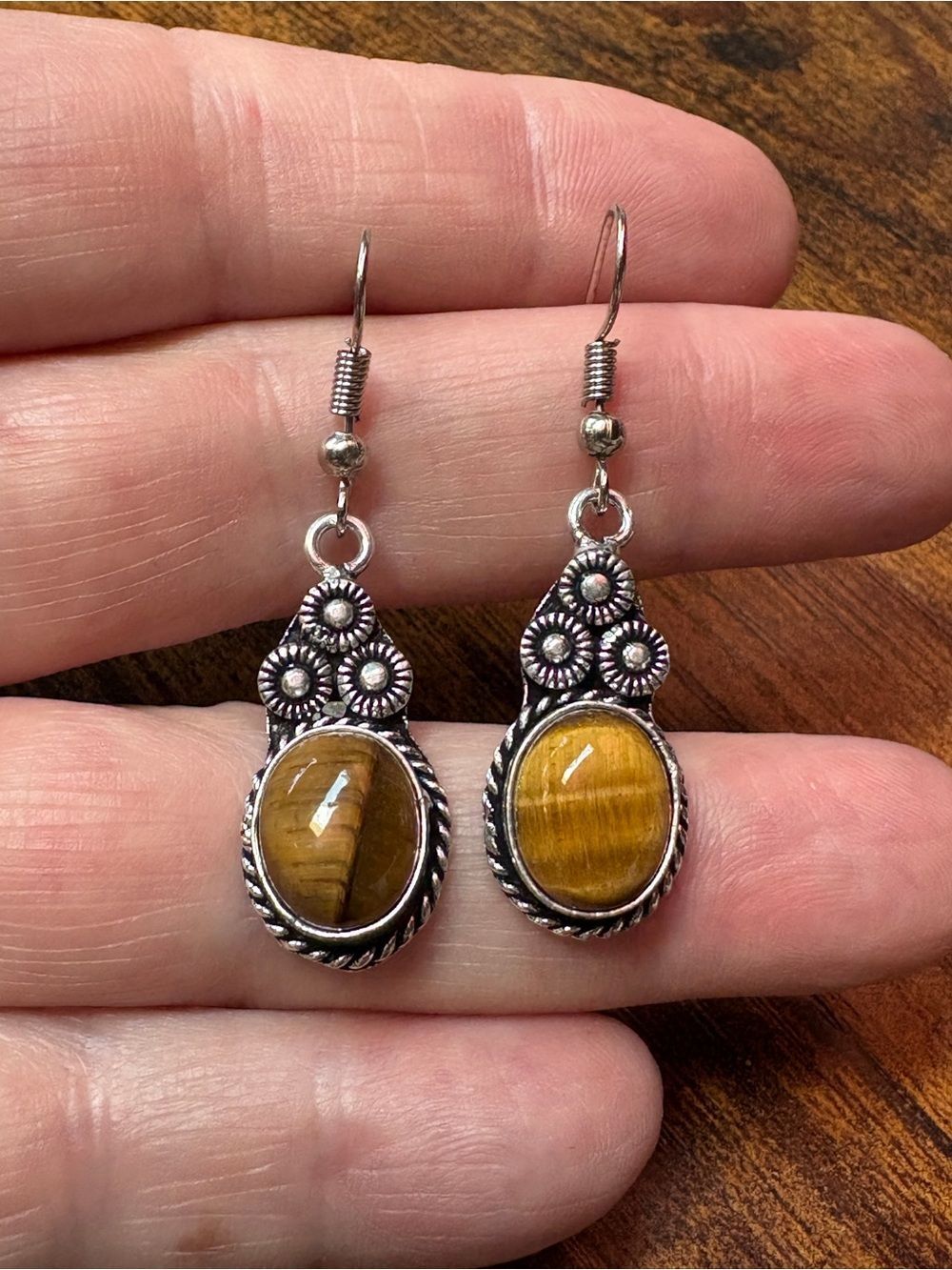 Vintage-Inspired Tiger Eye Drop Earrings